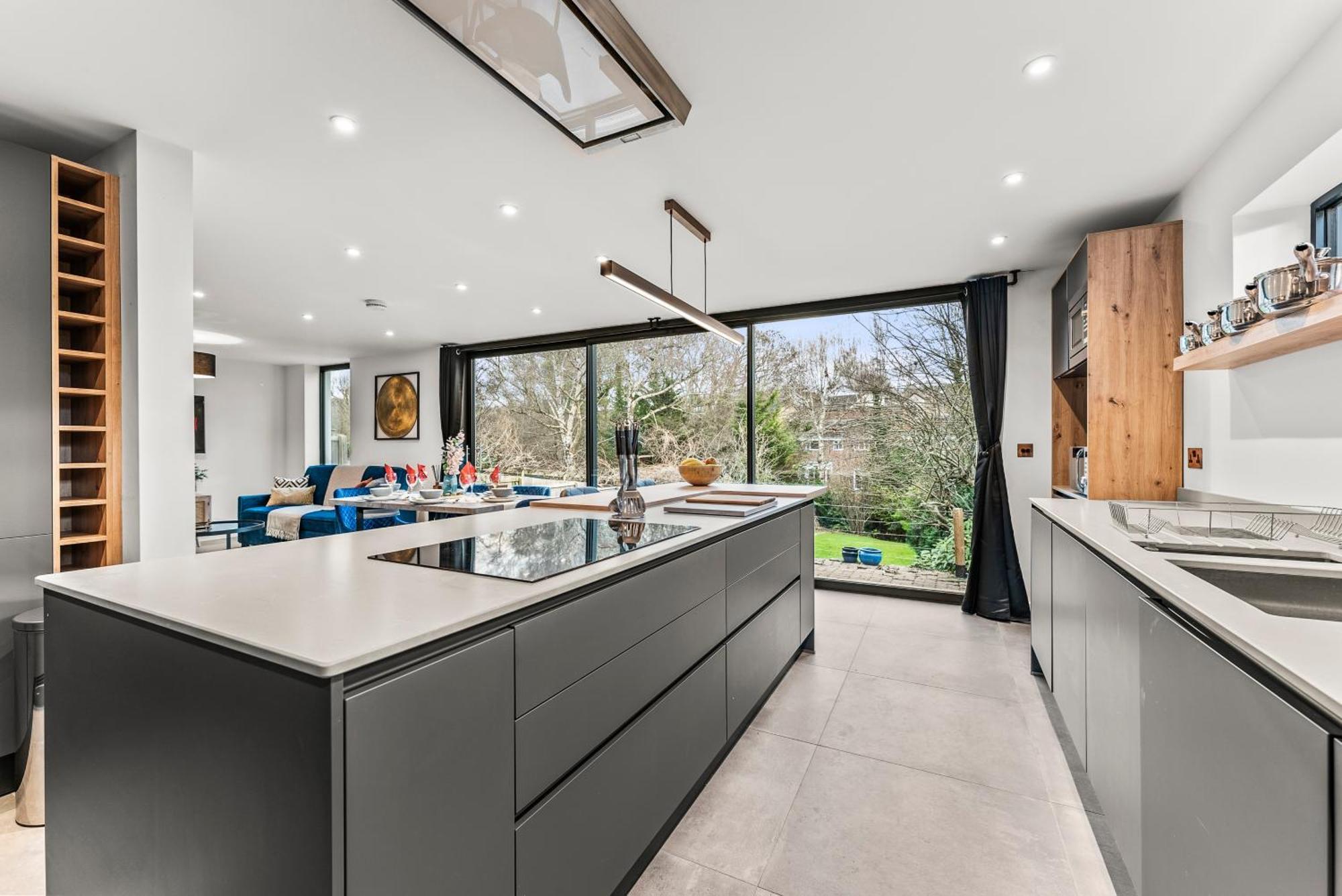Elegant Retreat In Cheltenham - Garden & Parking Included Exteriér fotografie