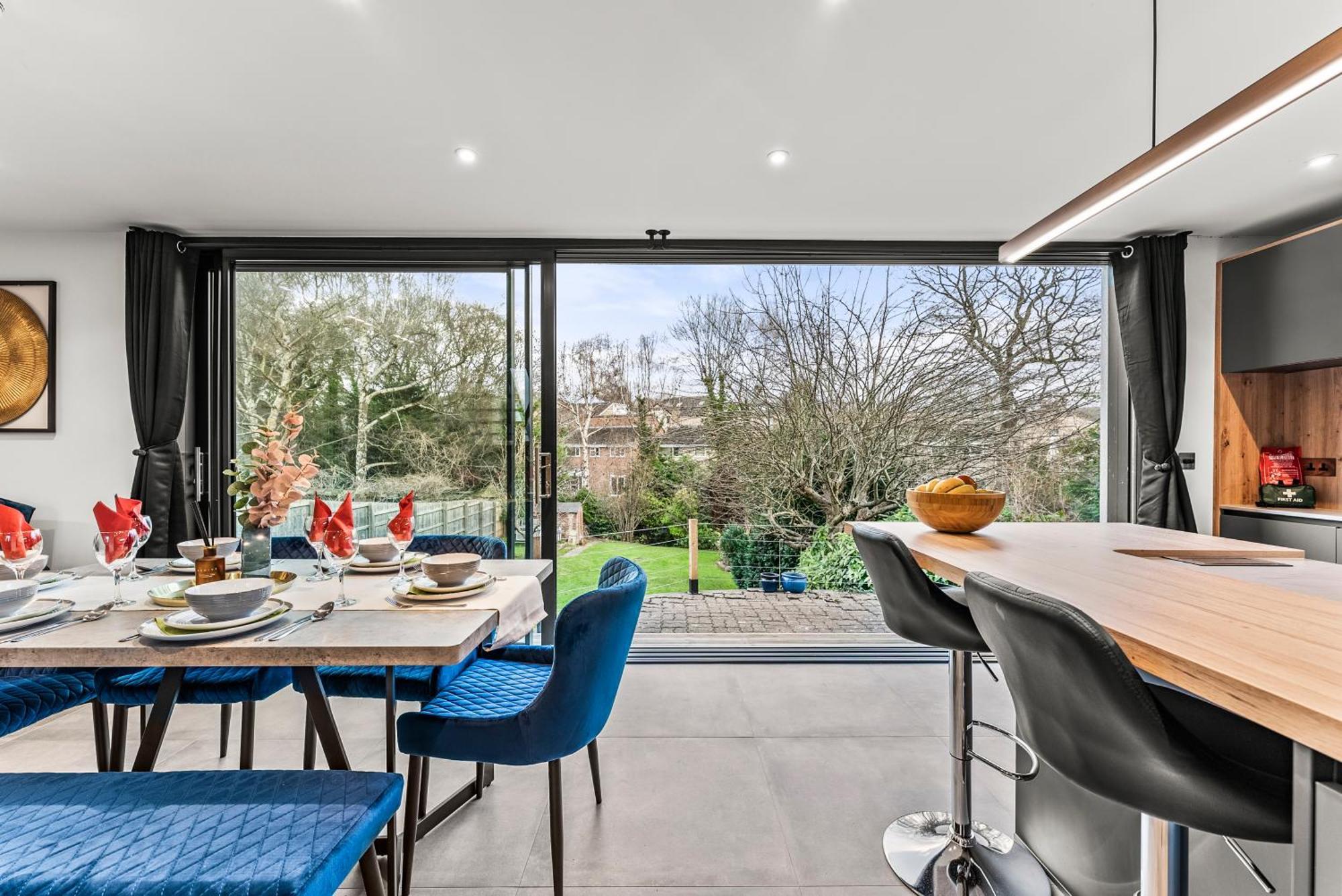 Elegant Retreat In Cheltenham - Garden & Parking Included Exteriér fotografie