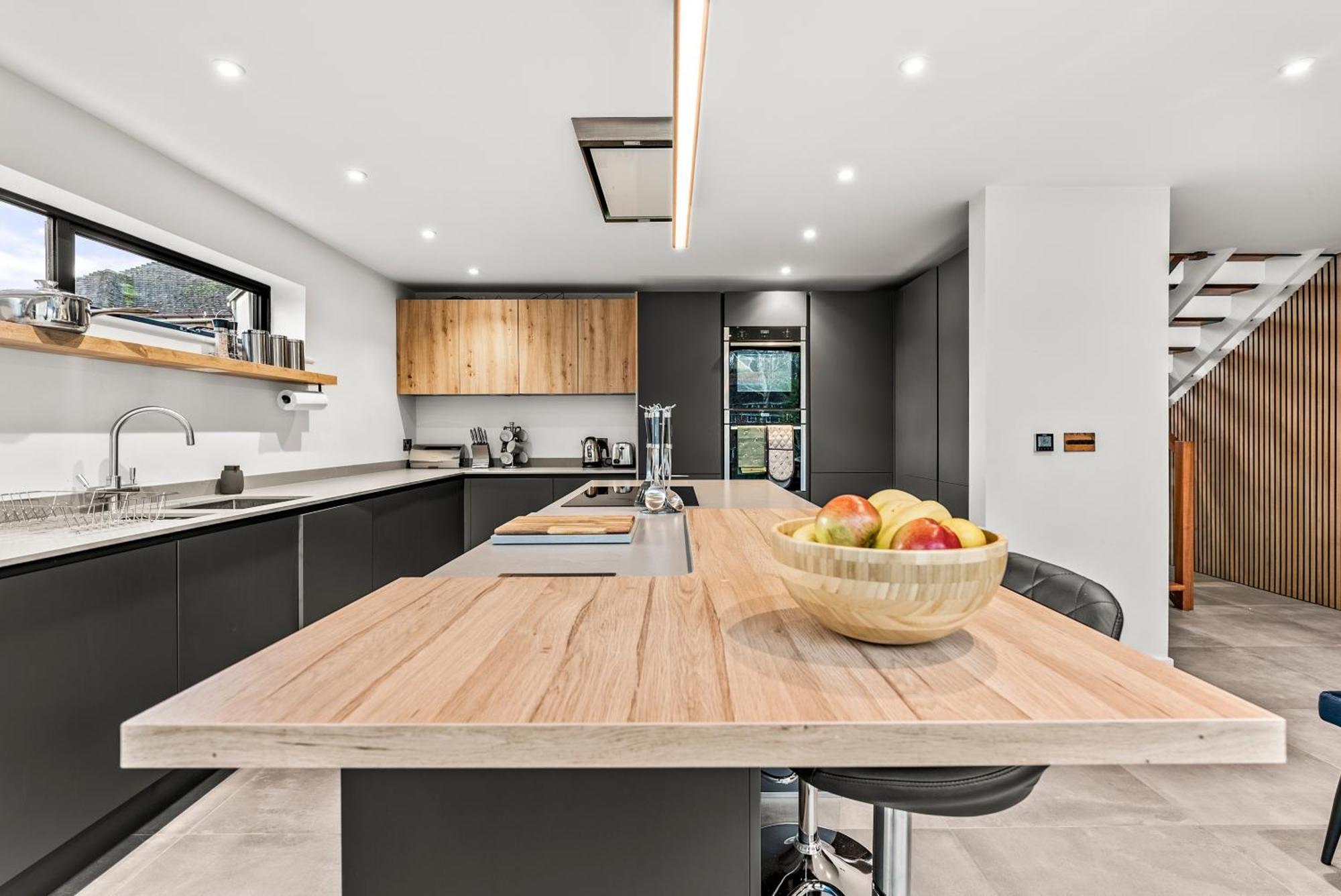 Elegant Retreat In Cheltenham - Garden & Parking Included Exteriér fotografie