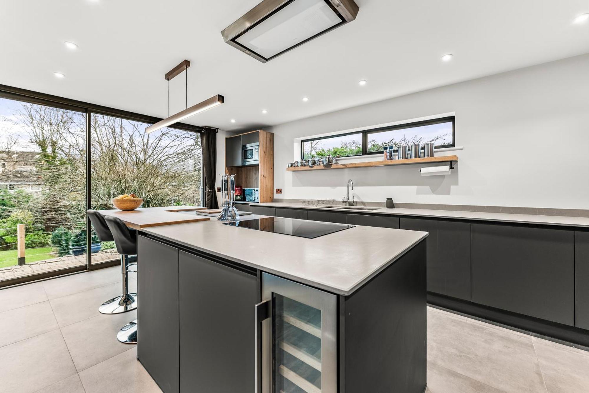 Elegant Retreat In Cheltenham - Garden & Parking Included Exteriér fotografie
