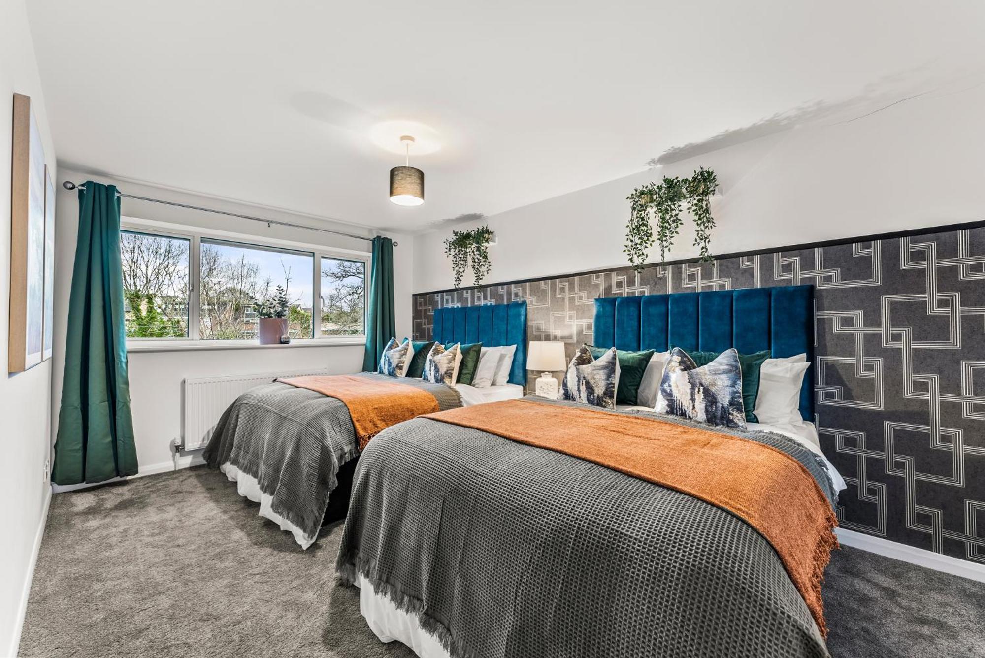 Elegant Retreat In Cheltenham - Garden & Parking Included Exteriér fotografie